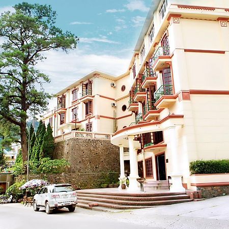 Khach San Cay Thong Hotel Tam Ðảo Eksteriør billede